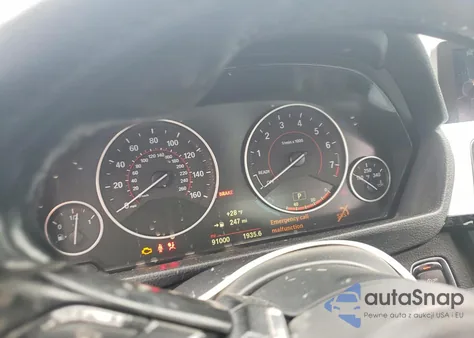 2015 BMW 328 Xi z USA, uszkodzony, nr VIN WBA3B3C54FJ985368